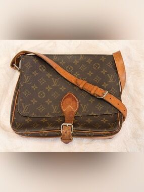 Louis Vuitton Monogram Cartouchiere GM Crossbody Bag Vintage LV Messenger Purse